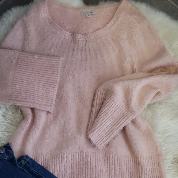 Sweater - Picture 4 of 4